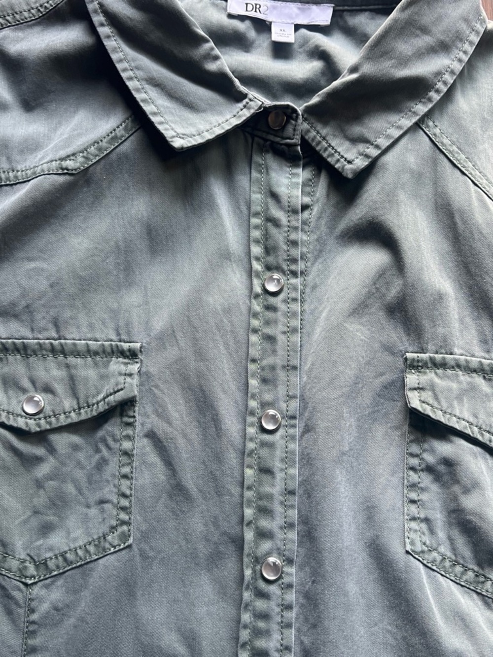DR2 Women’s Casual Button-Down Shirt - Olive - Picture 4 of 8
